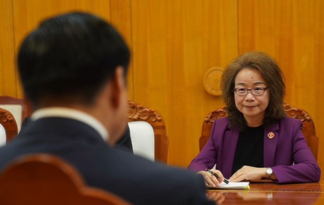 Mongolia and China Target $20 Billion in Trade